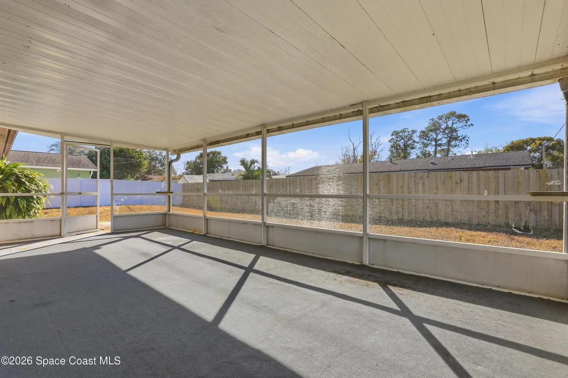 Photo of 875 Kings Post Road