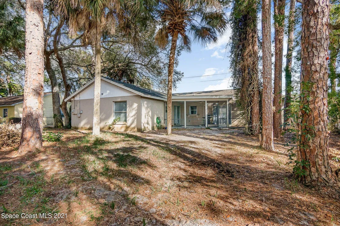 Photo of 1400 Eldron Boulevard SE
