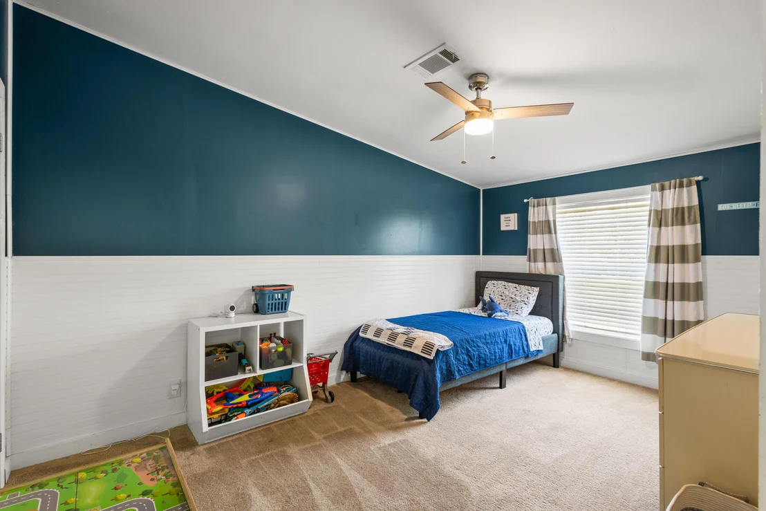 Photo of 2373 Parrish Road