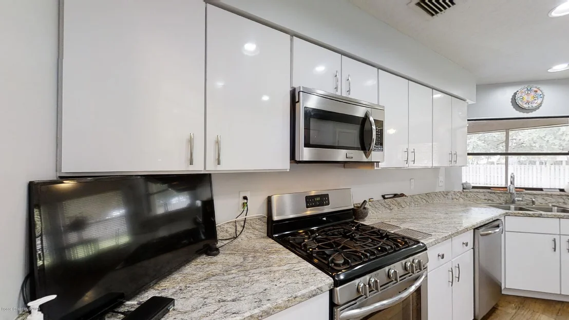 Photo of 1380 Silver Lake Drive