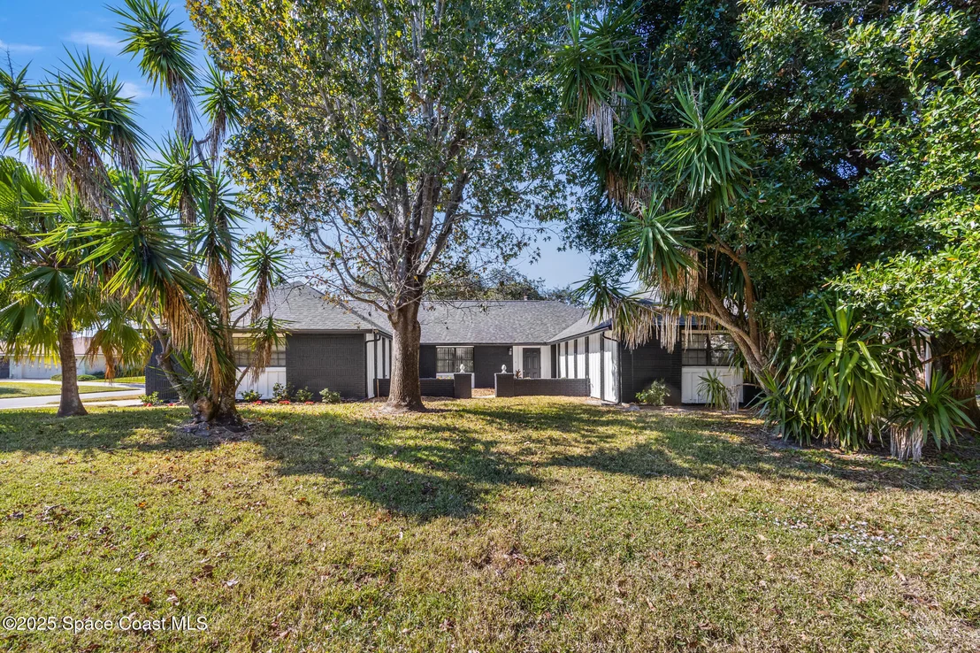 Photo of 1007 Pineapple Avenue NE
