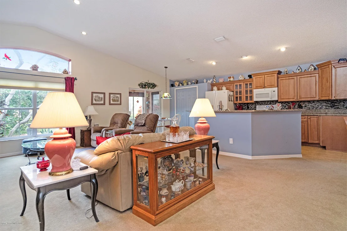 Photo of 864 Villa Drive