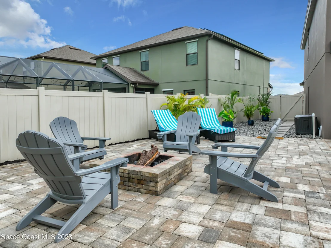 Photo of 690 Fiddleleaf Circle
