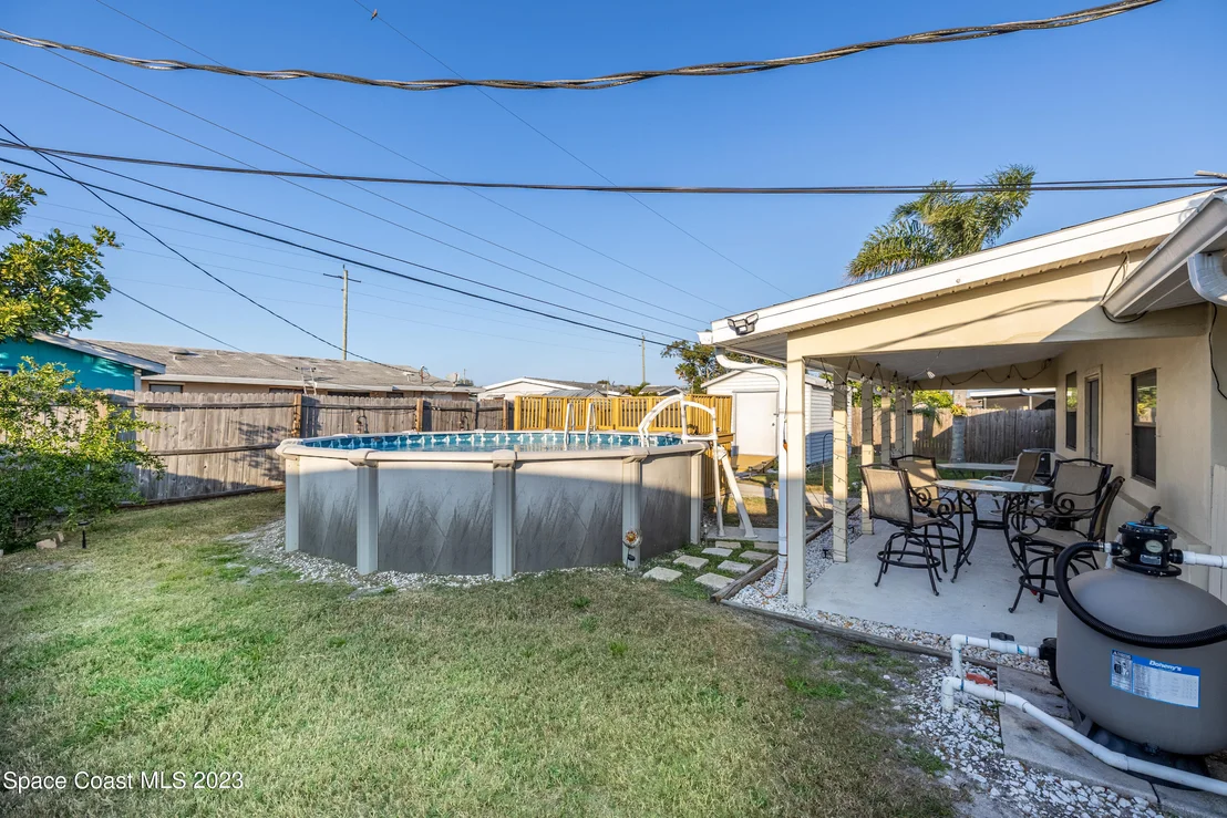 Photo of 3051 Edgewood Drive NE