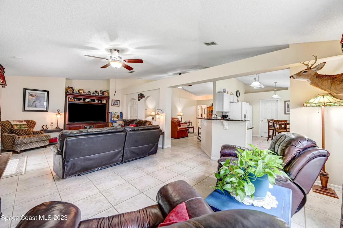 Photo of 8593 Winder Way