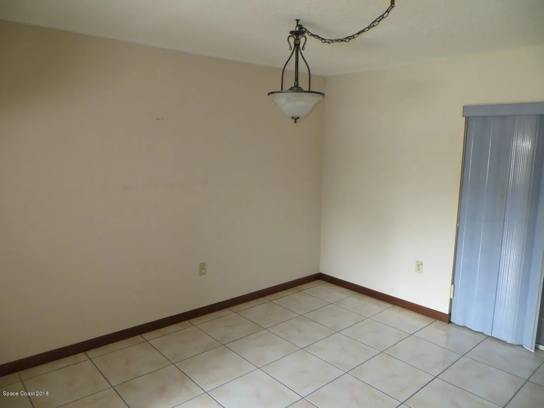 Photo of 1040 Sycamore Drive