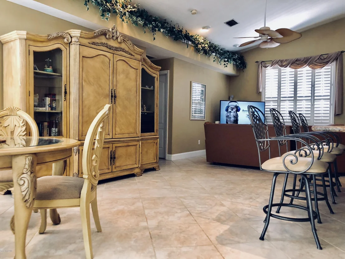 Photo of 975 Whisperpine Drive