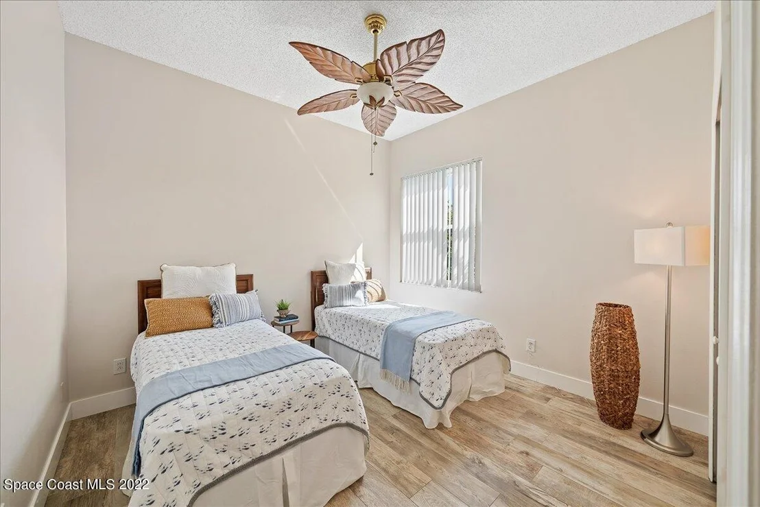 Photo of 5142 Cocoplum Avenue
