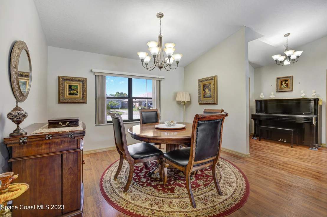 Photo of 3537 Swallow Drive