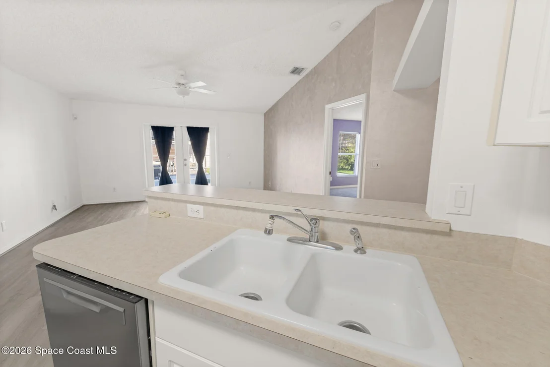 Photo of 2527 Deercroft Drive