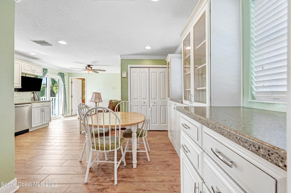 Photo of 414 Thrush Drive