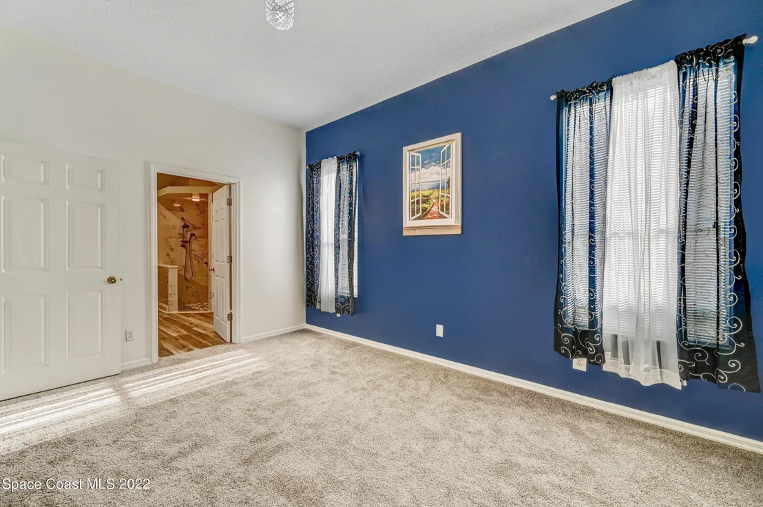 Photo of 852 Villa Drive
