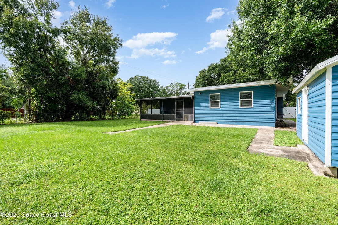 Photo of 190 Stephenson Drive NE