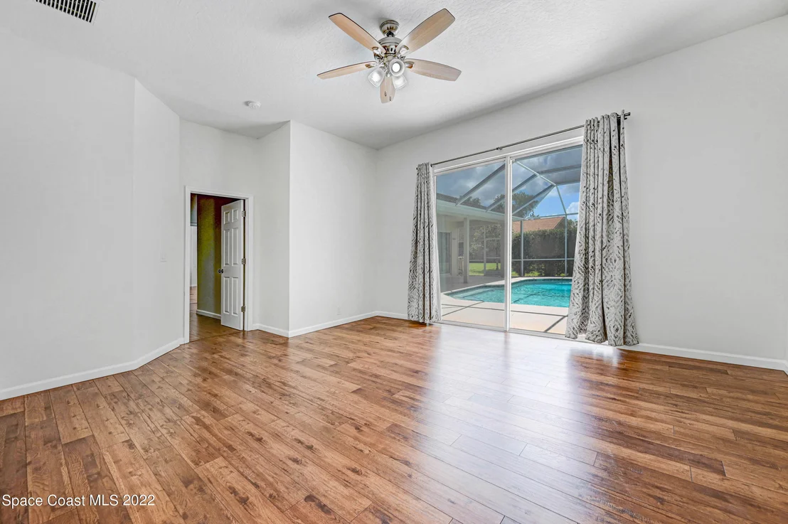 Photo of 3886 Beechgrove Road