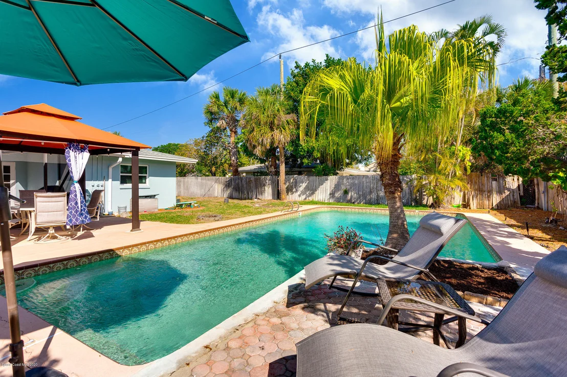 Photo of 611 Mango Drive
