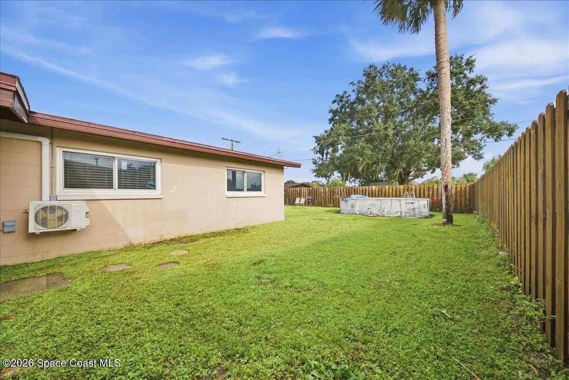 Photo of 2484 Victor Road