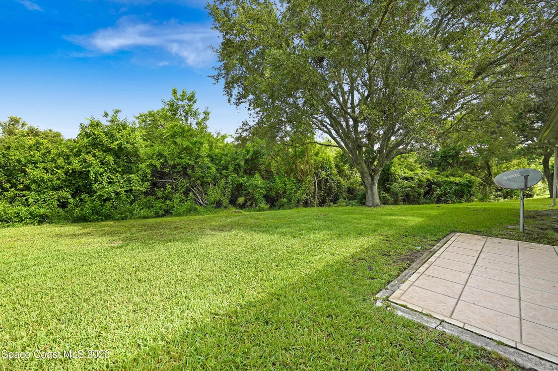 Photo of 368 Renaissance Avenue