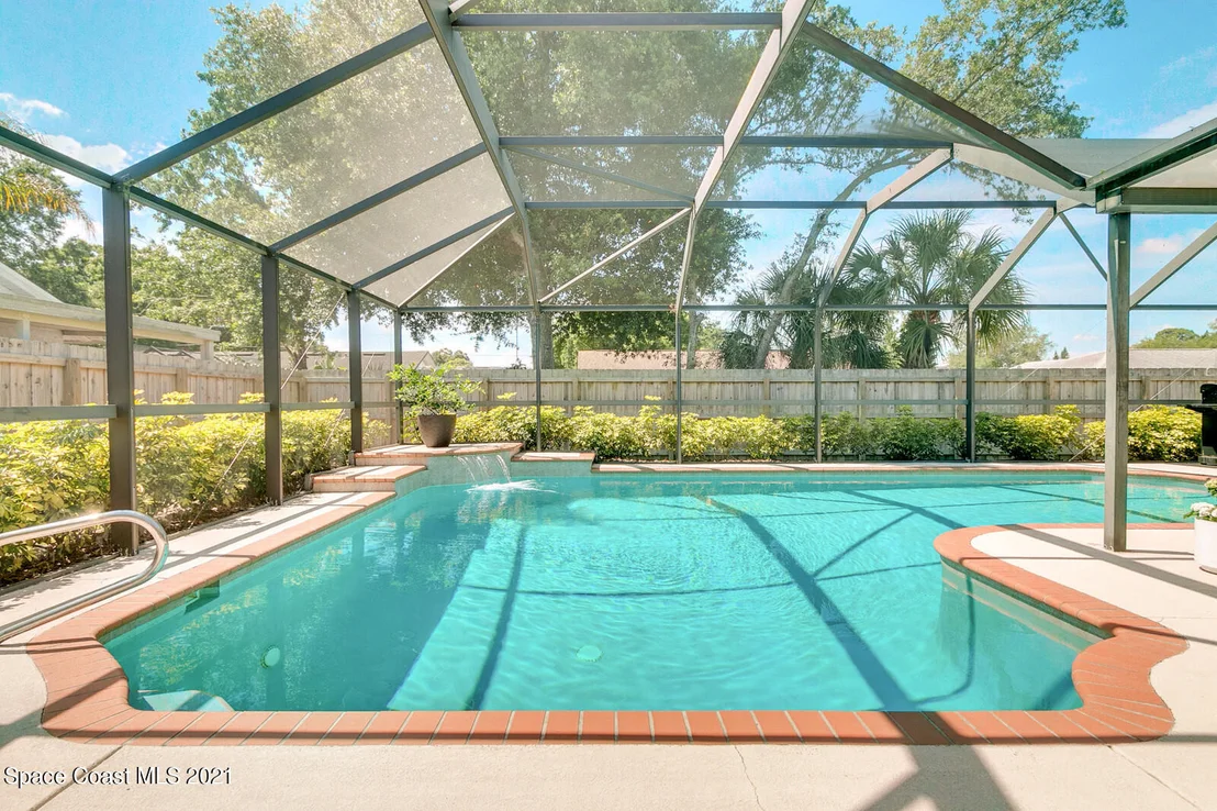 Photo of 5697 Beaverbrook Street