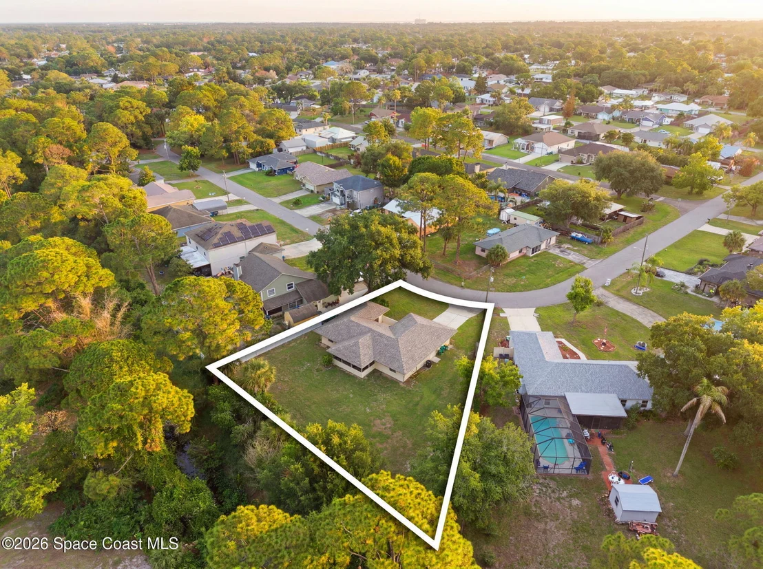 Photo of 5540 Carrick Road