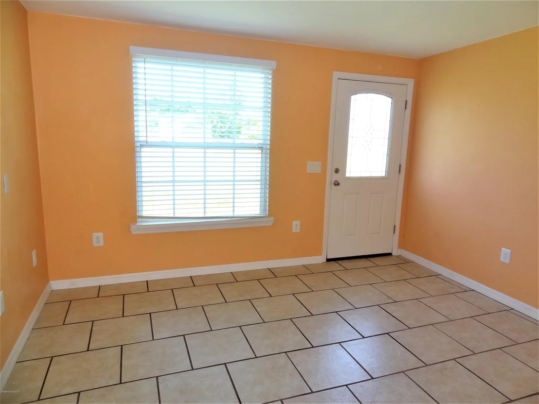 Photo of 829 Camellia Drive