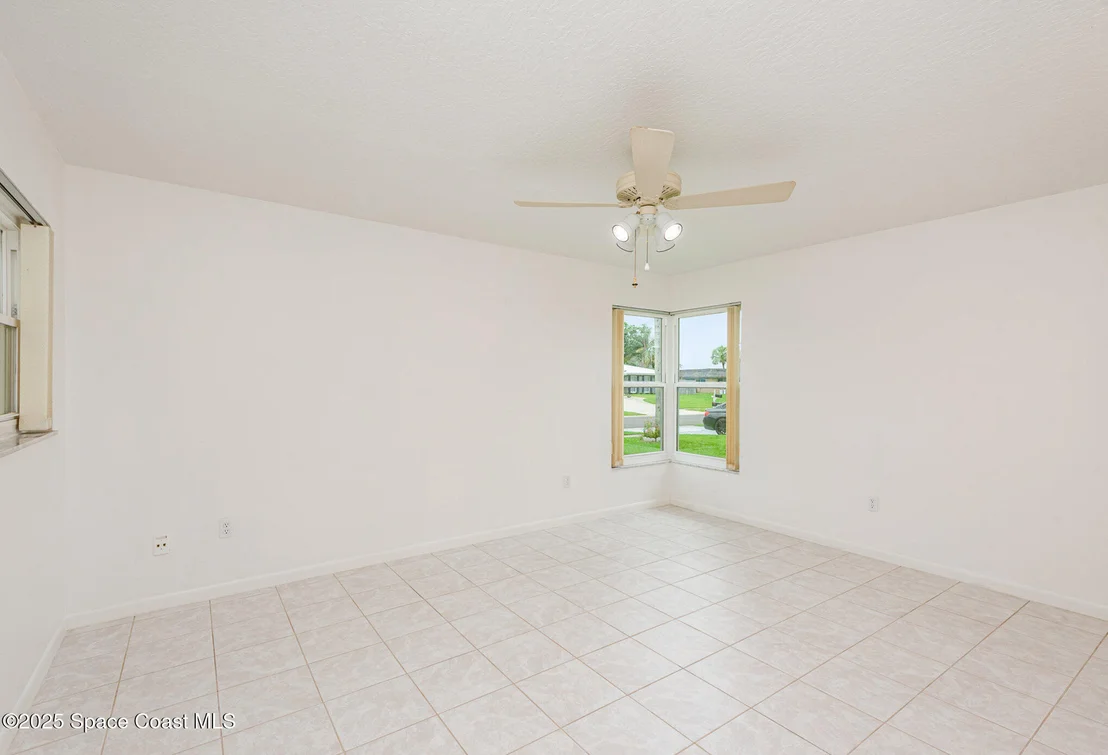 Photo of 957 Waialae Circle NE
