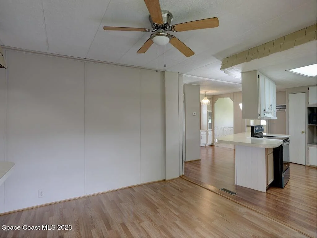 Photo of 925 Barefoot Boulevard