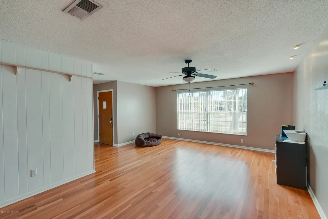 Photo of 1059 La Paloma Drive