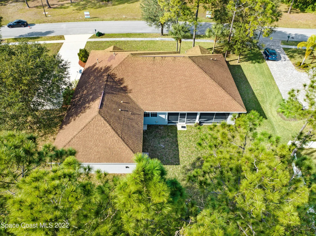 Photo of 2185 SE Windbrook Drive SE