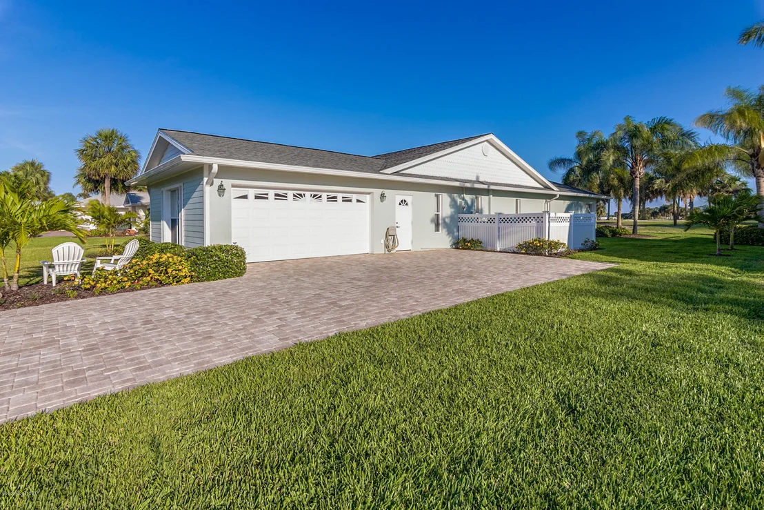 Photo of 353 Amberjack Place
