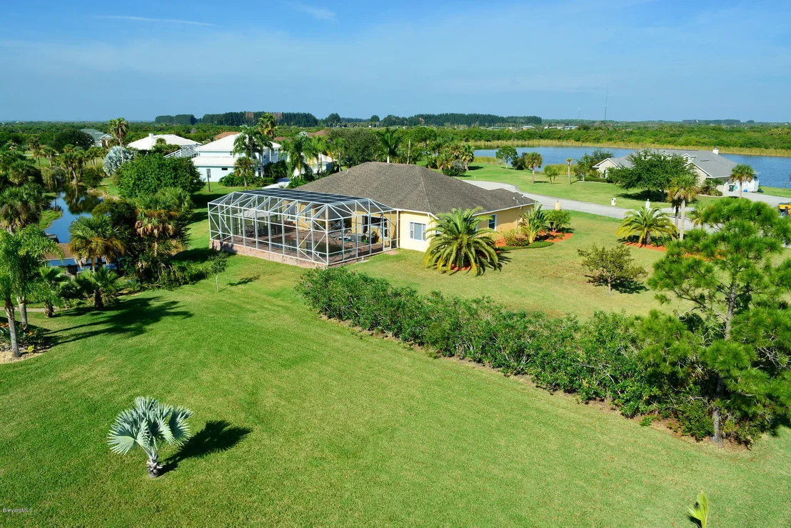 Photo of 925 Derby Lane