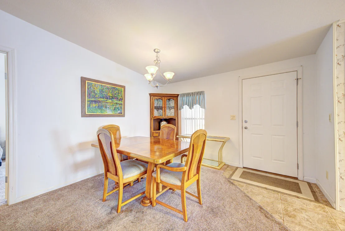 Photo of 665 Outer Drive