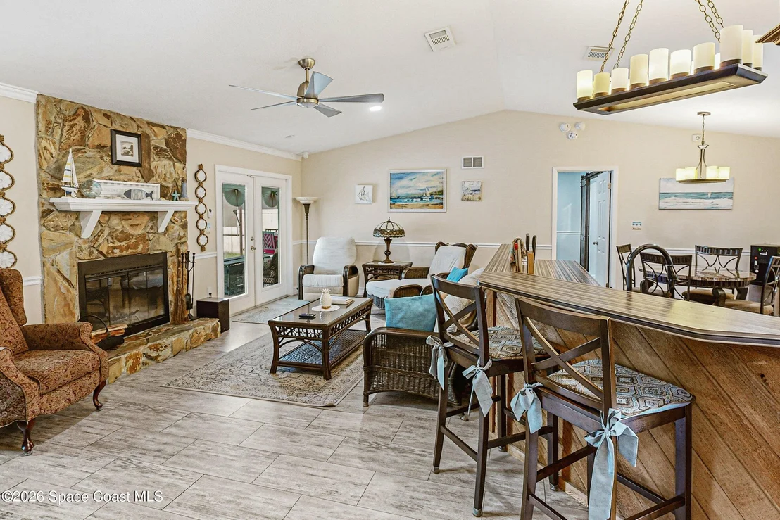 Photo of 413 Orlov Road NW