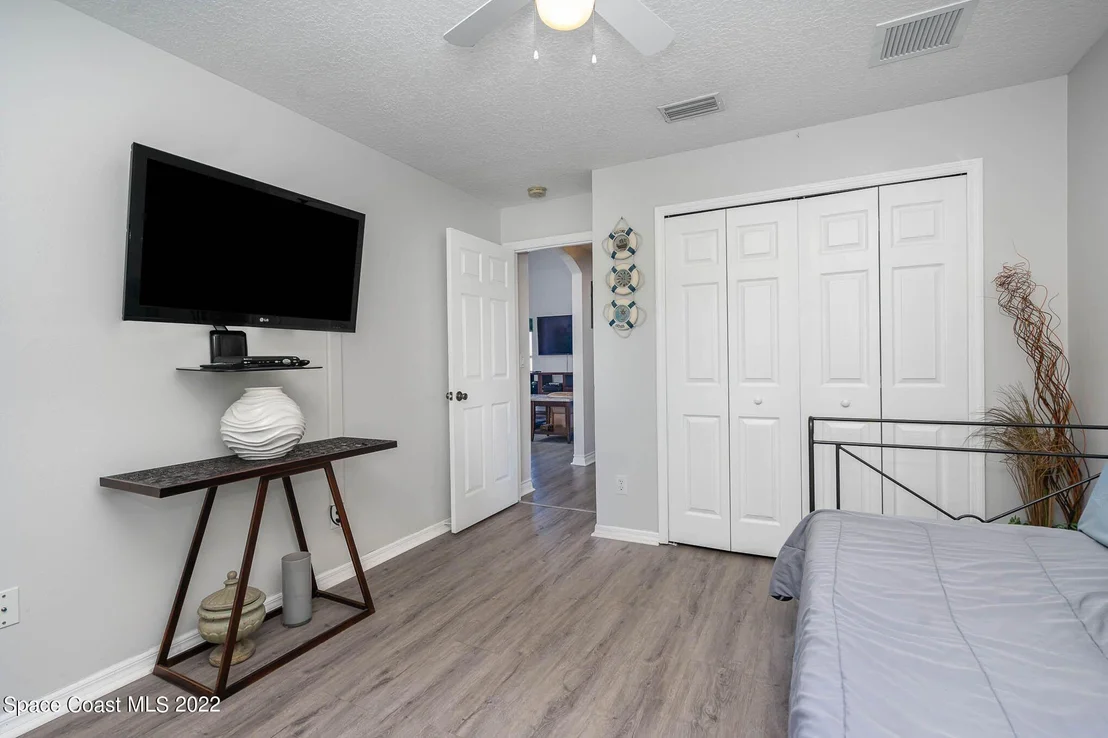 Photo of 2465 Hidden Pine Lane NE