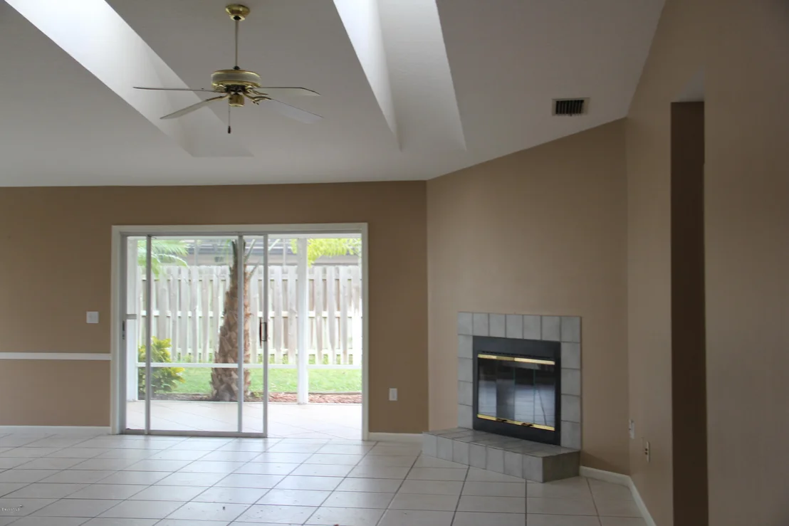 Photo of 1240 Walnut Grove Way
