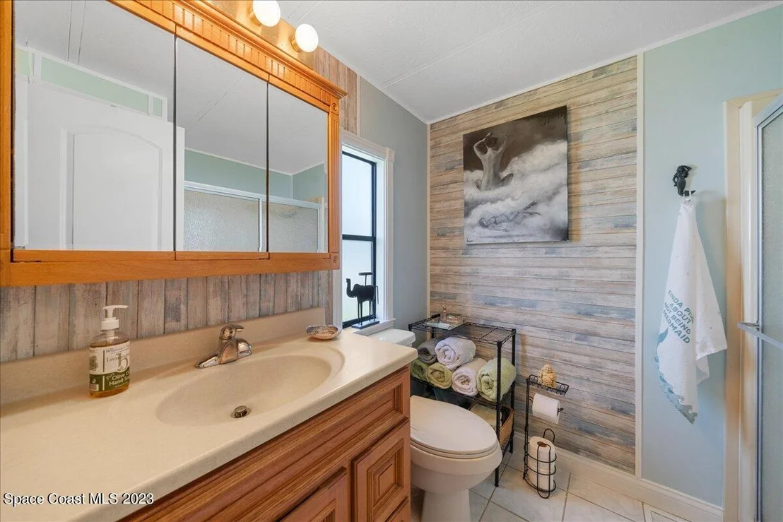 Photo of 2314 Coconut Palm Drive NE