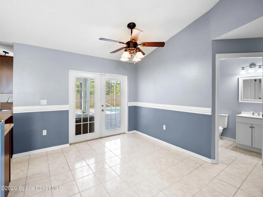 Photo of 1034 Webster Road SE