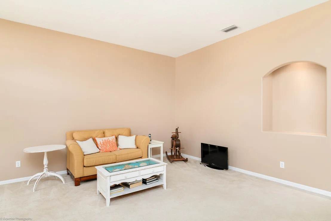 Photo of 829 Tavernier Circle NE