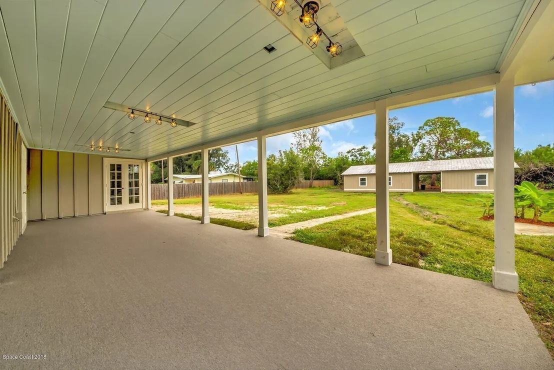 Photo of 2665 Lakehill Road