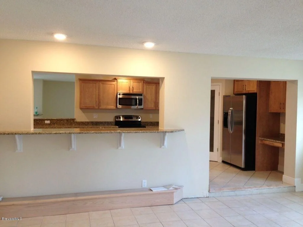 Photo of 255 S Robert Way