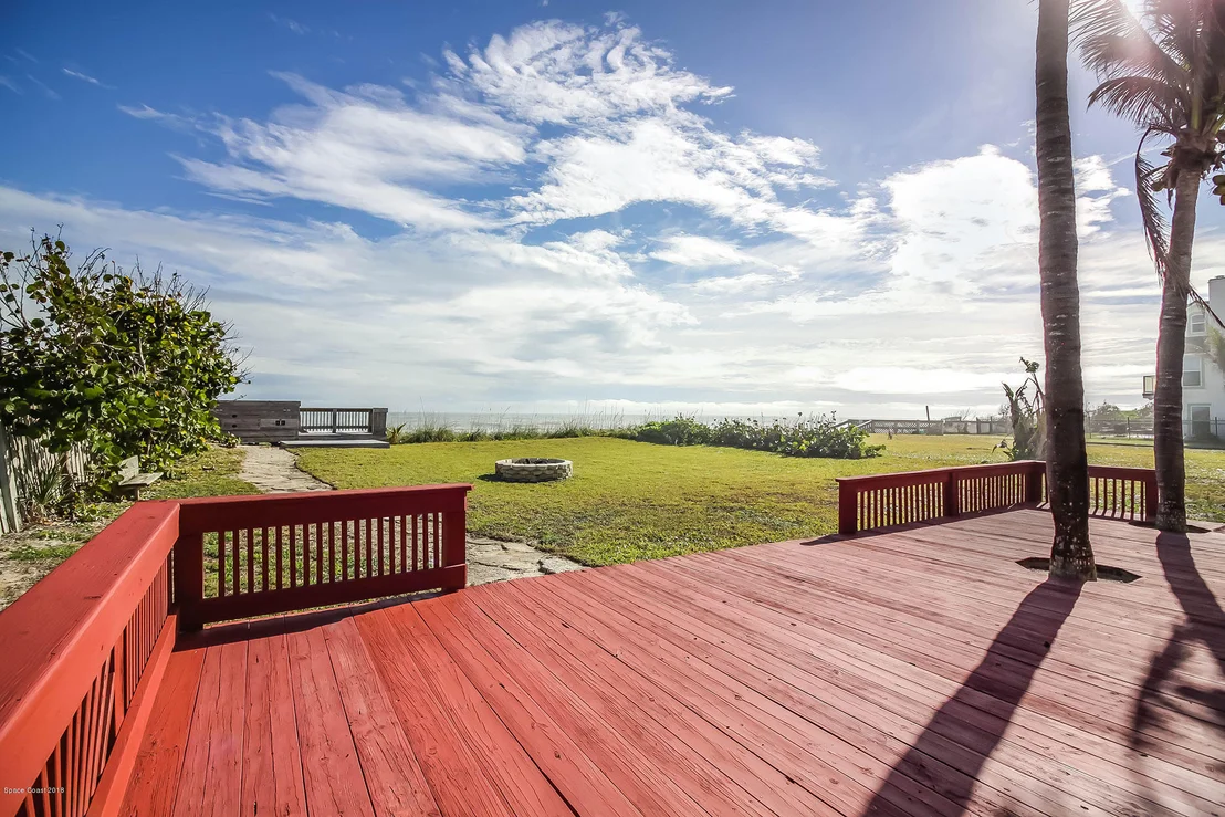 Photo of 2075 N Highway A1a N