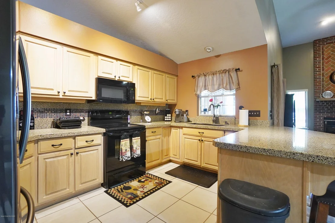 Photo of 440 N Burnett Road