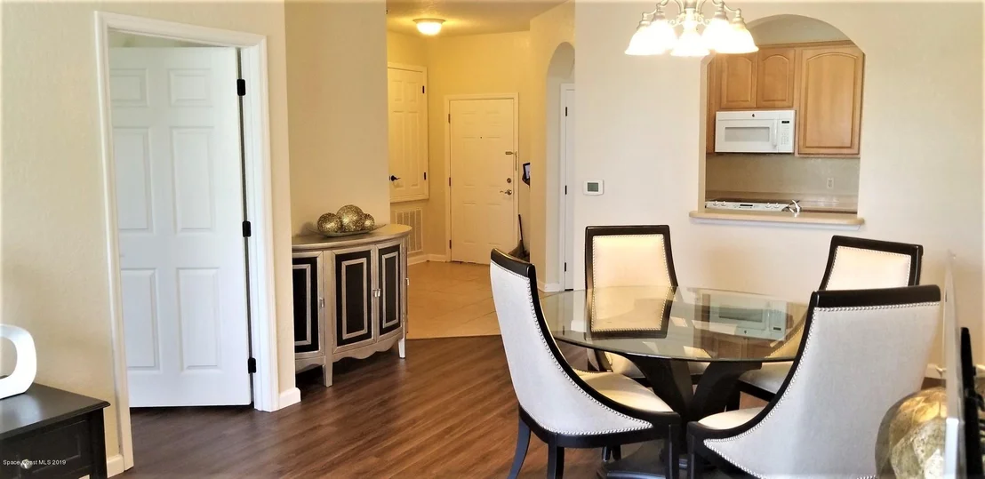 Photo of Unit 310 at 3848 Lexmark Lane