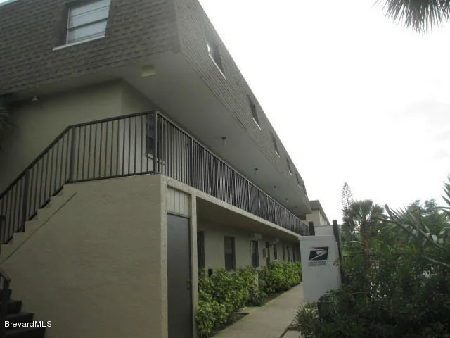 Photo of Unit 5 at 1020 Pinetree Drive