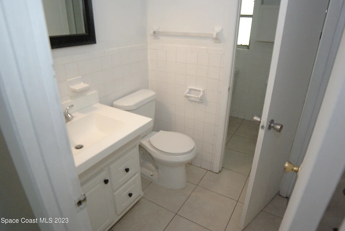 Photo of 4965 Cocoanut Drive