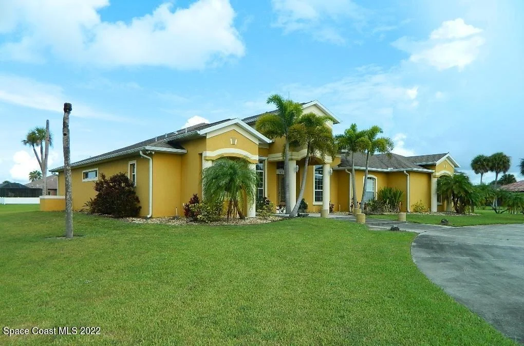 Photo of 907 Bluegrass Lane