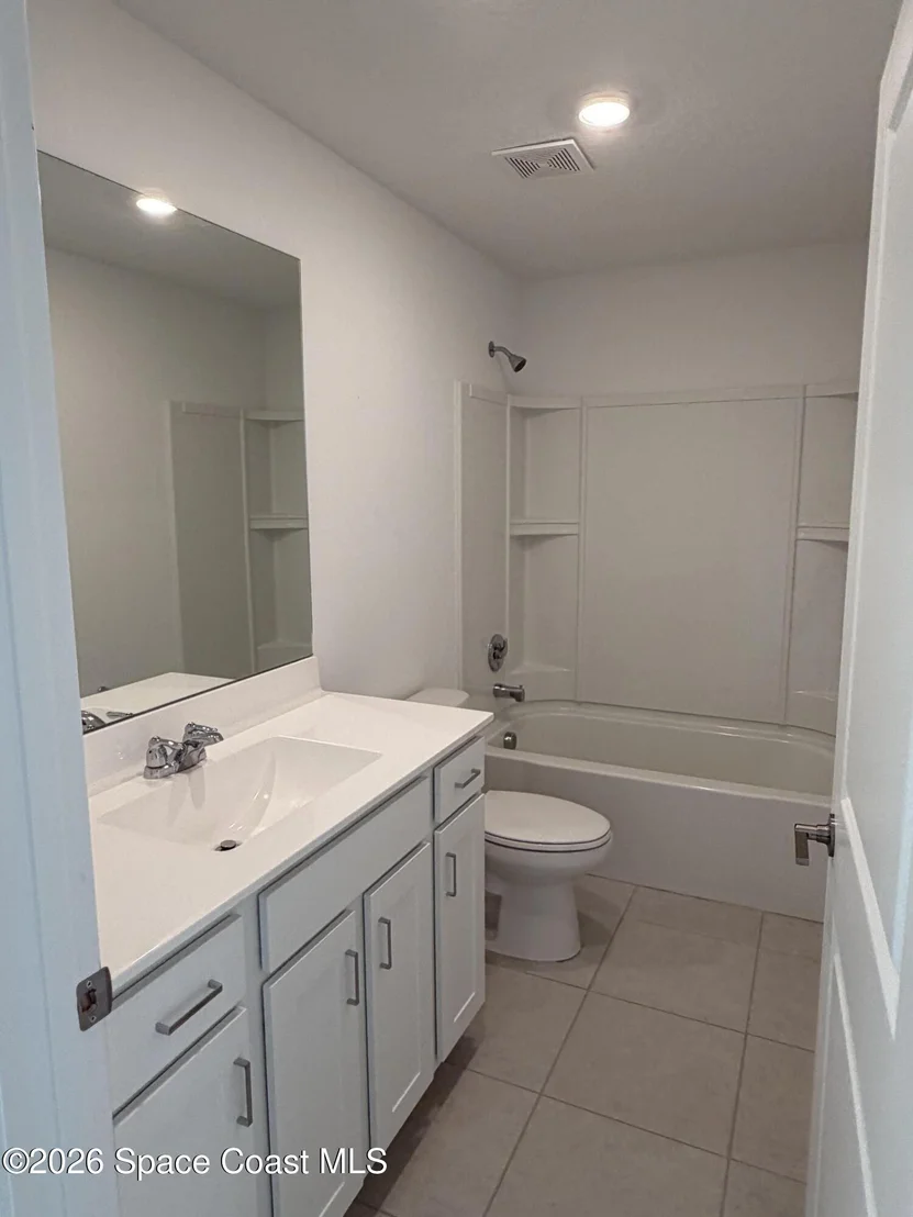 Photo of 675 Dockside Drive SW