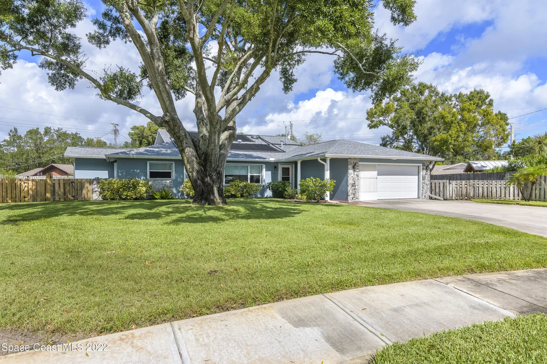 Photo of 2512 Pinehurst Circle