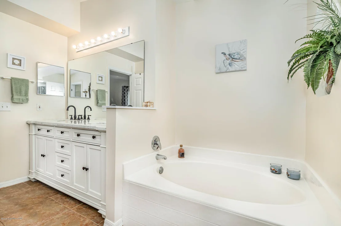 Photo of 4067 Four Lakes Drive