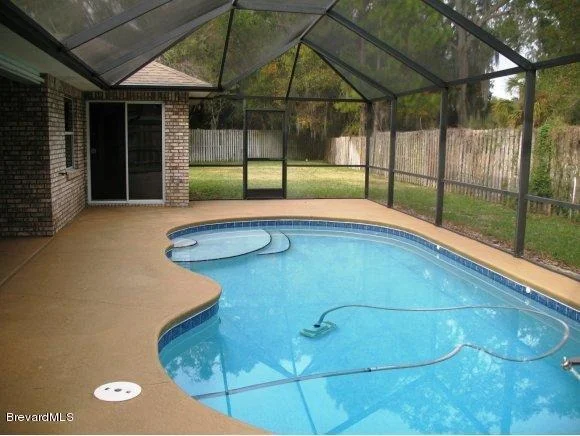 Photo of 2426 Oakcrest Lane