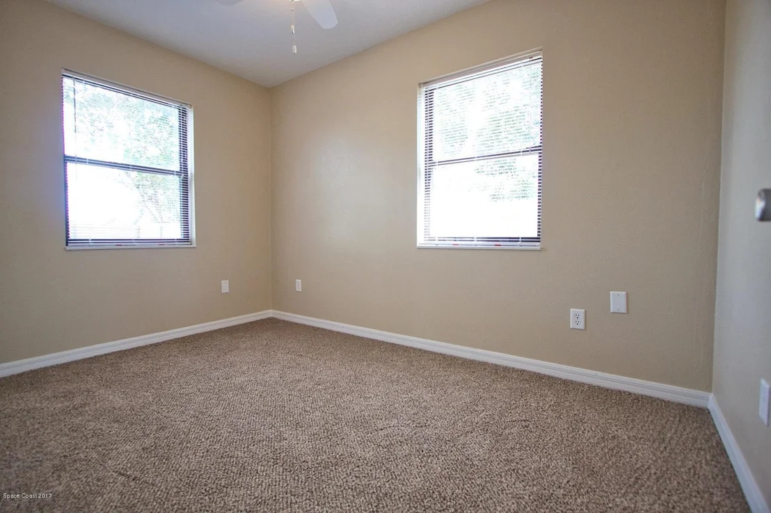 Photo of 3263 Jackson Avenue NE